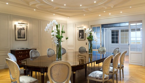 Suite (Christian Dior)