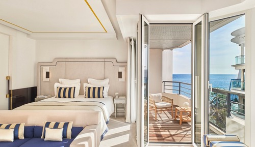 Suite junior, balcón, vistas parciales al mar