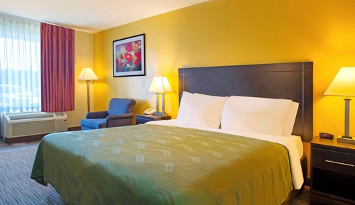 1 King Bed, Nonsmoking, Upgrade