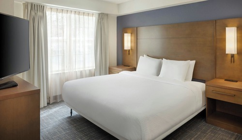 Estudio, 1 cama de matrimonio grande con sofá cama