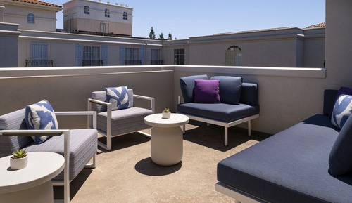 Suite, 2 camas dobles, balcón, en esquina