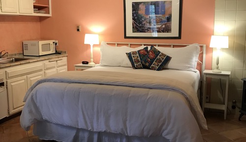 Casa de campo familiar, 1 cama de matrimonio grande con sofá cama, vistas al jardín