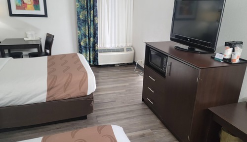 Habitación estándar doble, 2 camas dobles, no fumadores