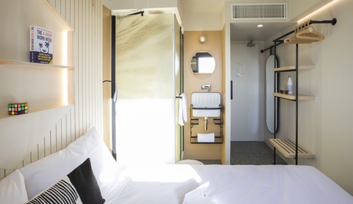 Habitación estándar con 1 cama doble o 2 individuales