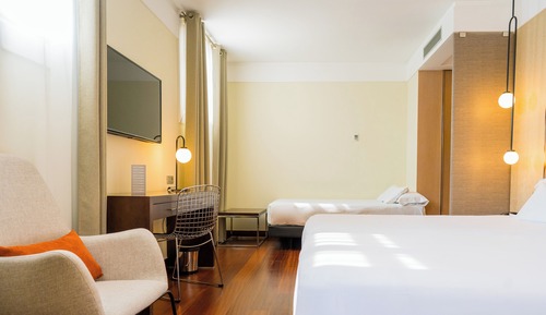 Habitación doble (2 adults + 1 child)