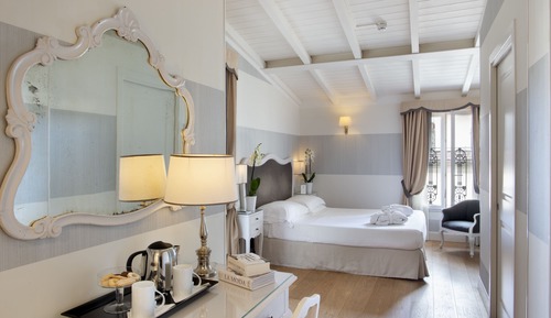 Habitación con 1 cama doble o 2 individuales, terraza, vistas a la ciudad