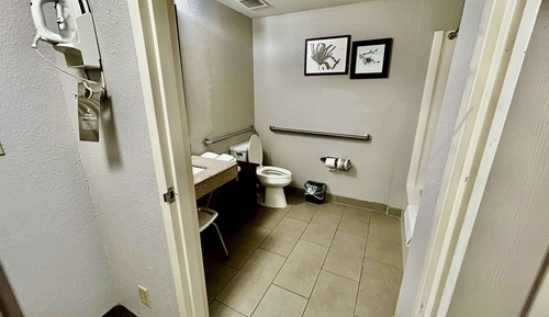 Habitación, 1 cama de matrimonio grande, accesible para personas con discapacidad, bañera