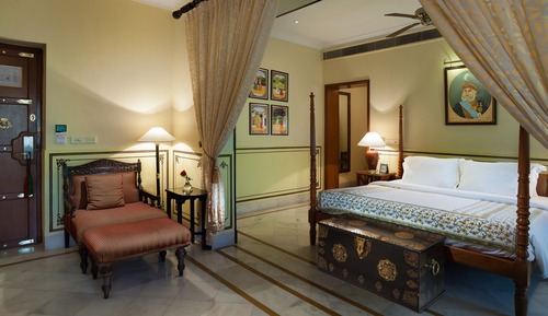 Habitación Deluxe, 1 cama de matrimonio grande, vistas a la ciudad