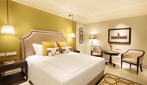 Suite (Colonial)