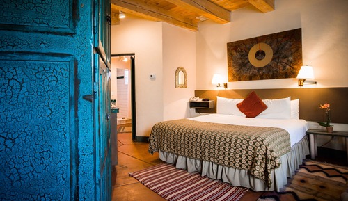 Estudio, 1 cama de matrimonio grande, chimenea