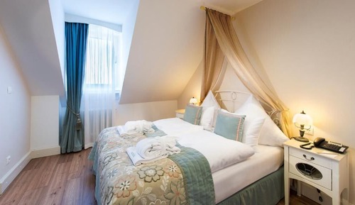 Suite, 1 cama doble (Converts to 2 Twin Beds;Living Room)