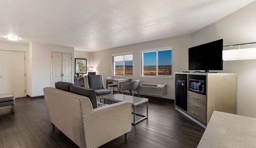 Habitación estándar, 2 camas de matrimonio, no fumadores, frigorífico y microondas (Larger Room)