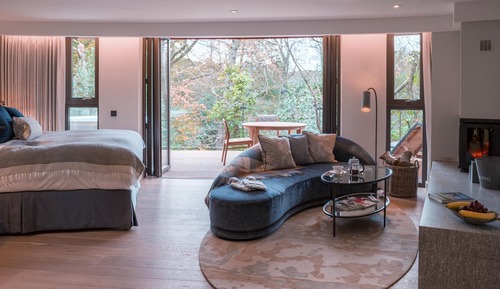 Casa en un árbol (Treehouse, The Yew)