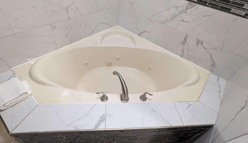 Habitación estándar, 1 cama de matrimonio grande, fumadores, bañera de hidromasaje