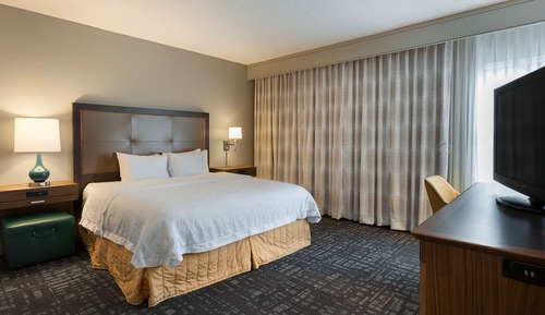 Habitación, 1 cama de matrimonio grande, bañera (Mobility & Hearing)