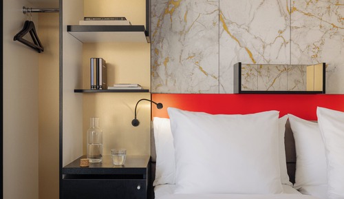 Habitación Confort (1 Double Bed 2 Single Beds)