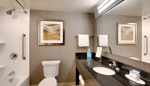 Habitación, 2 camas de matrimonio, no fumadores (Mobility/Hearing Access, Roll-In Shwr)