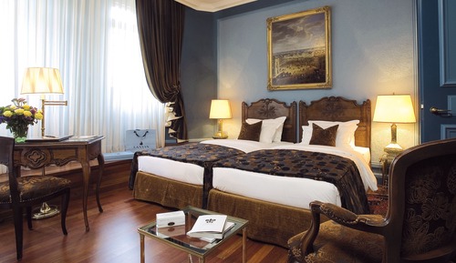 Habitación clásica con 2 camas individuales