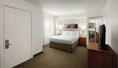 Suite, 1 cama de matrimonio con sofá cama (Mobility Accessible, Roll-in Shower)