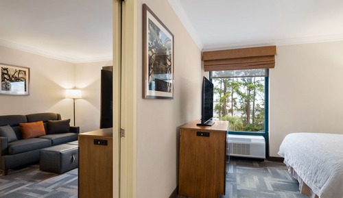 1 Bedroom Suite, King Bed with Sofa Bed, Non Smoking, Kitchen