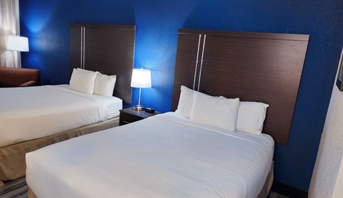 Habitación, 2 camas dobles, accesible para personas con discapacidad (Mobility/Hearing Impaired)