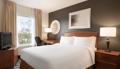 Suite, 2 habitaciones, no fumadores (Mobility/Hearing Access, Roll-in Shwr)