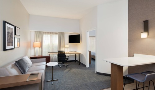 Suite, 1 habitación (Mobility/Hearing Access, Roll-In Shwr)