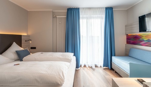 Habitación doble (with extra bed)