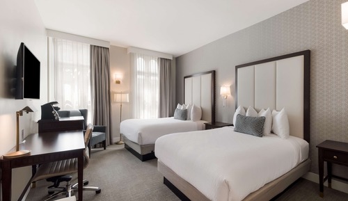 Habitación estándar, 2 camas de matrimonio, no fumadores (Walk-in Shower)