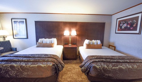 Habitación estándar, 2 camas de matrimonio, no fumadores, junto al lago