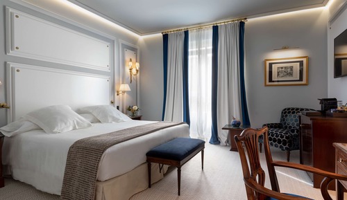 Superior "The Wellington Club" Access