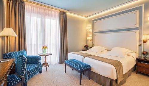 Suite Courtyard Two Bedrooms Terrace "The Wellington Club" Access