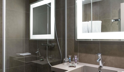 Habitación superior, 1 cama de matrimonio con sofá cama, accesible para personas con discapacidad