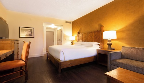 Habitación Deluxe, 1 cama de matrimonio grande, balcón (Deluxe King with Balcony)