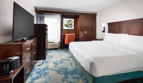 Habitación, 1 cama de matrimonio grande, accesible para personas con discapacidad, bañera (View)