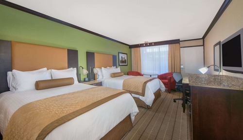 Suite, 1 habitación, accesible para personas con discapacidad (Mobility, Roll-In Shower)