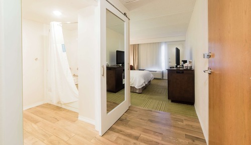 Habitación, 1 cama de matrimonio, accesible para personas con discapacidad (Mobility & Hearing)