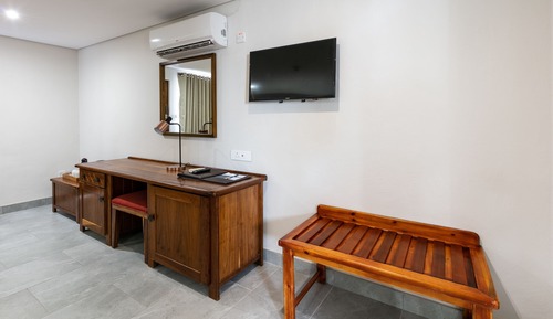 Habitación Deluxe, varias camas, vistas al jardín (Deluxe King Room)