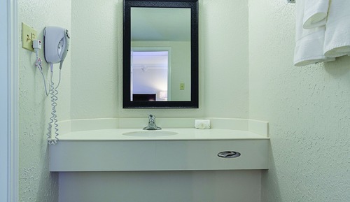 Habitación Deluxe, 2 camas dobles, fumadores (Microwave & Refrigerator)