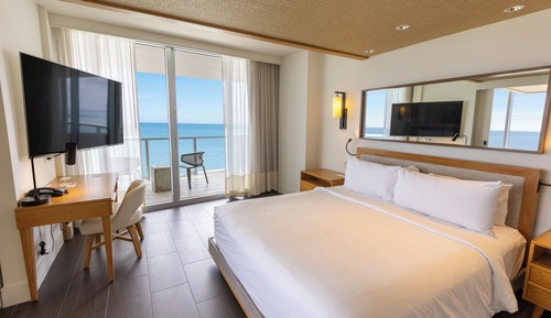 Suite, 1 cama de matrimonio grande con sofá cama, balcón, frente al mar (King Bed)