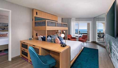 Suite Premium, 2 camas de matrimonio, balcón, vistas al mar