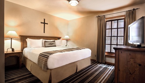 Suite, 1 cama de matrimonio grande, chimenea (Jr. Fireplace Suite with 1 King Bed)