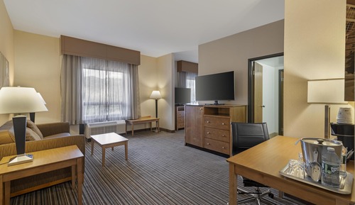 Suite Deluxe, 1 cama de matrimonio grande, no fumadores, frigorífico y microondas (with Sofabed)