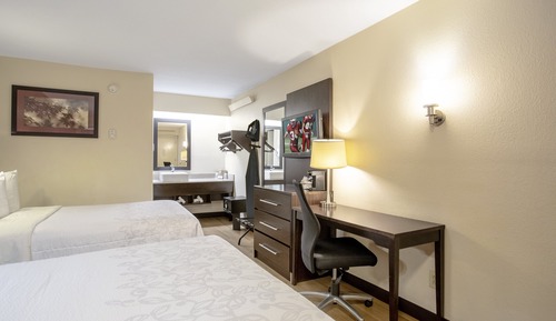 Standard Room, 2 Double Beds (Smoke Free)