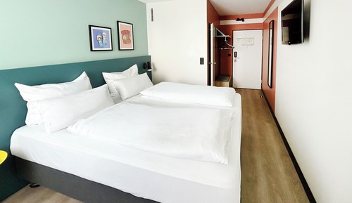 Habitación estándar, 1 cama de matrimonio con sofá cama, accesible para personas con discapacidad