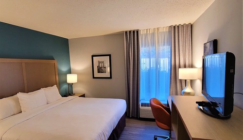 Habitación, 1 cama de matrimonio grande, no fumadores (Efficiency, Upgrade)