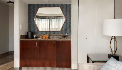 Suite, 1 cama de matrimonio grande, en esquina (2 Rooms)