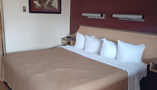 Habitación estándar, 1 cama de matrimonio grande, accesible para personas con discapacidad