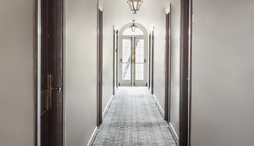 Estudio familiar, 1 cama de matrimonio grande con sofá cama