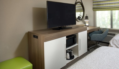 Habitación, 1 cama de matrimonio grande, accesible para personas con discapacidad (Roll In Shower)